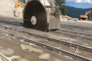 礦山資源